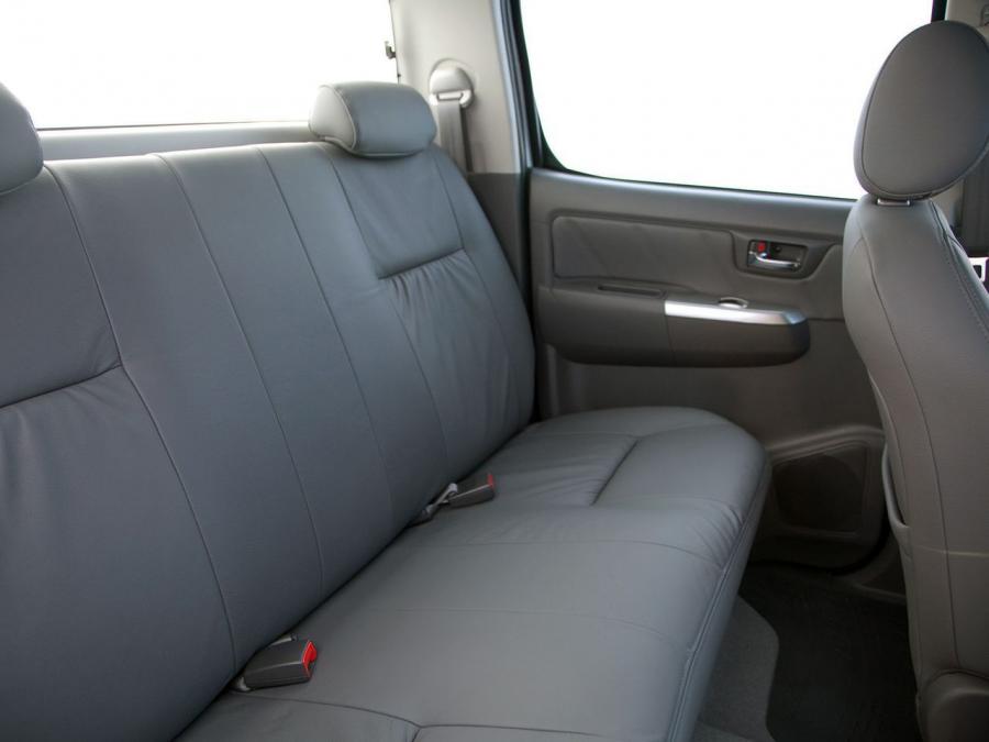  Toyota Hilux SRV Cabine Dupla 4x4 2012 года  (фото 2 из 11)